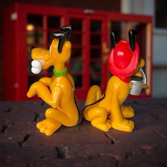 Disney Pluto Fire Pup & Pluto With A Bone PVC Figures A4 - Picture 3 of 4